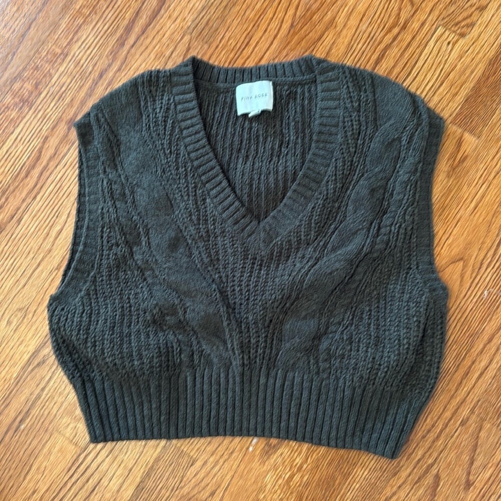 Pink Rose sweater vest, olive green, medium